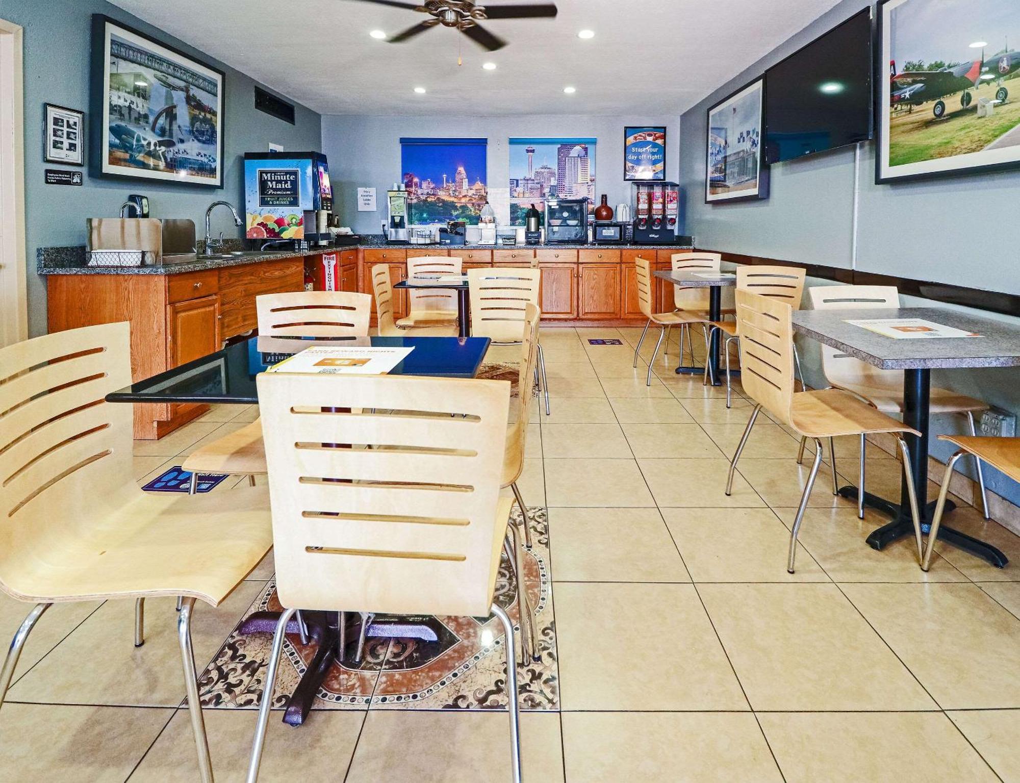 Rodeway Inn San Antonio Lackland Afb - Seaworld Экстерьер фото