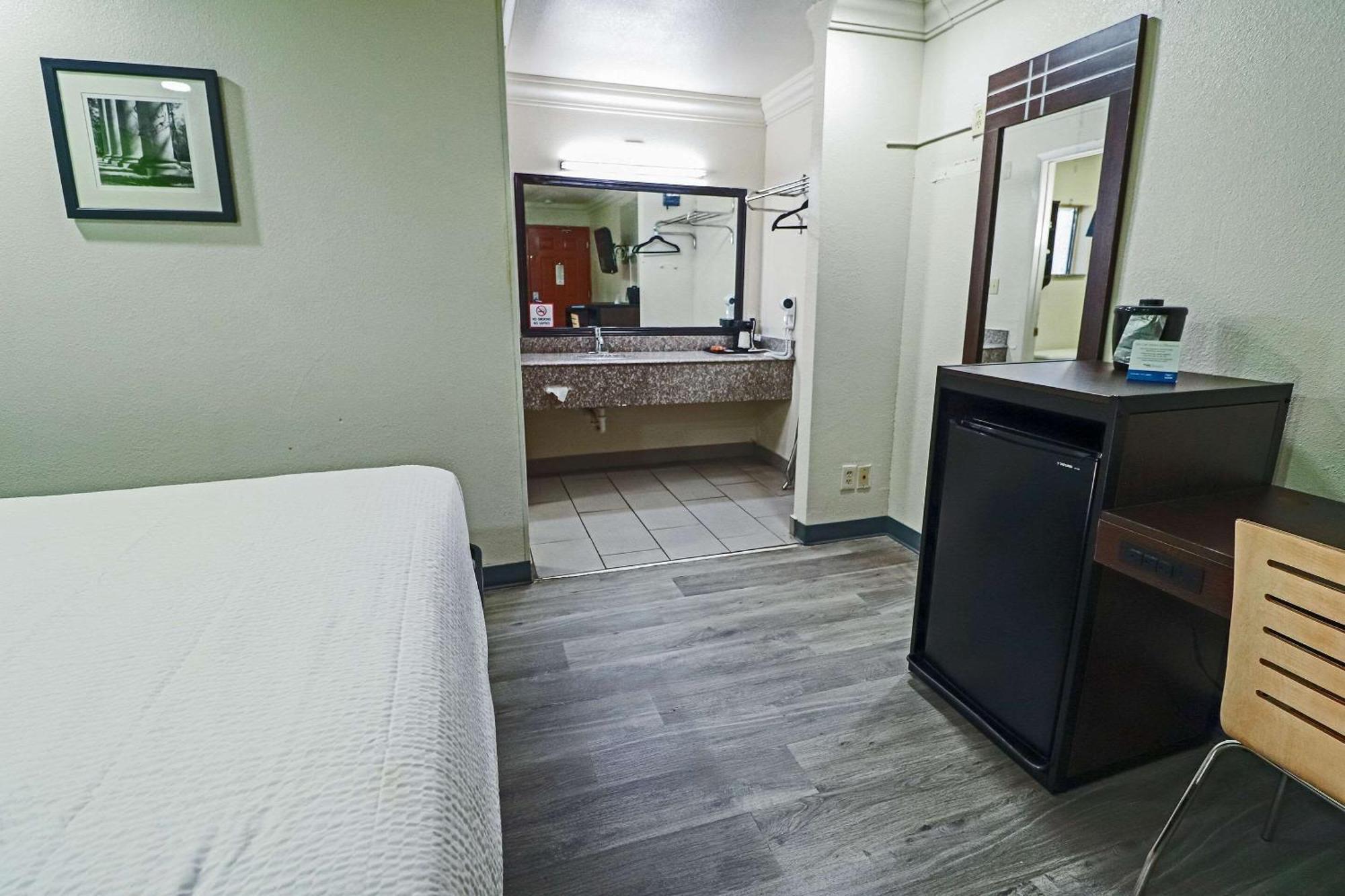 Rodeway Inn San Antonio Lackland Afb - Seaworld Экстерьер фото